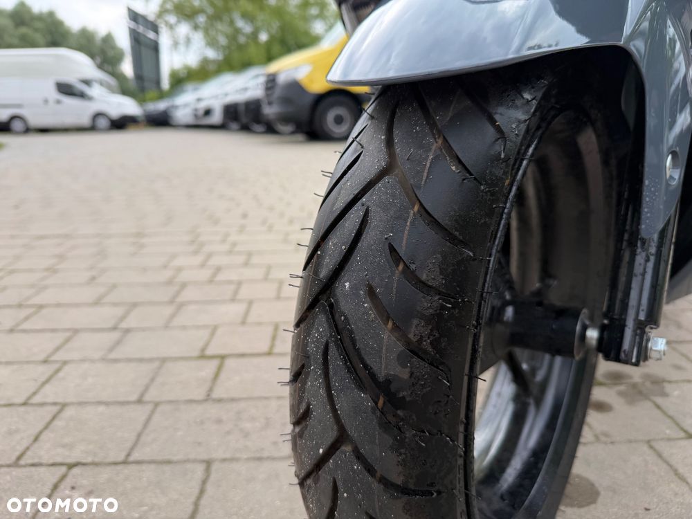 Yamaha NMAX - 17