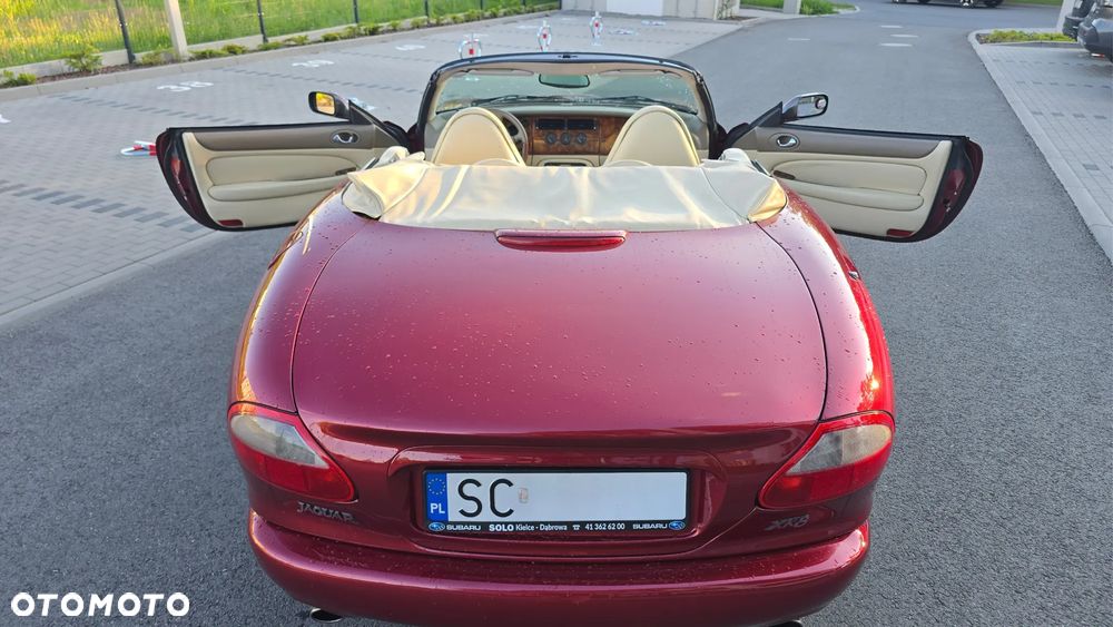 Jaguar XK8 - 5