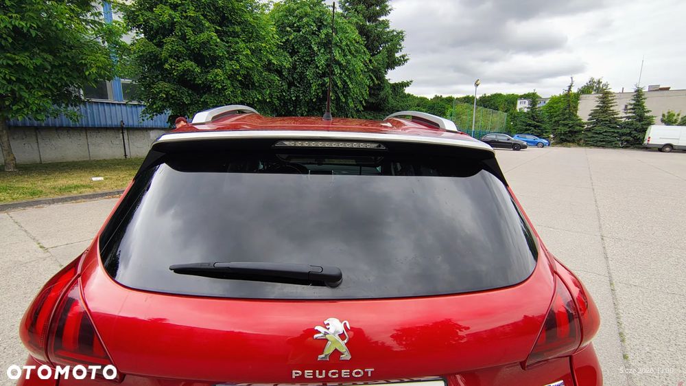 Peugeot 2008 1.2 Pure Tech GPF Allure S&S - 4