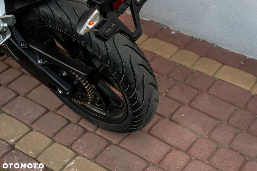 Yamaha MT - 8