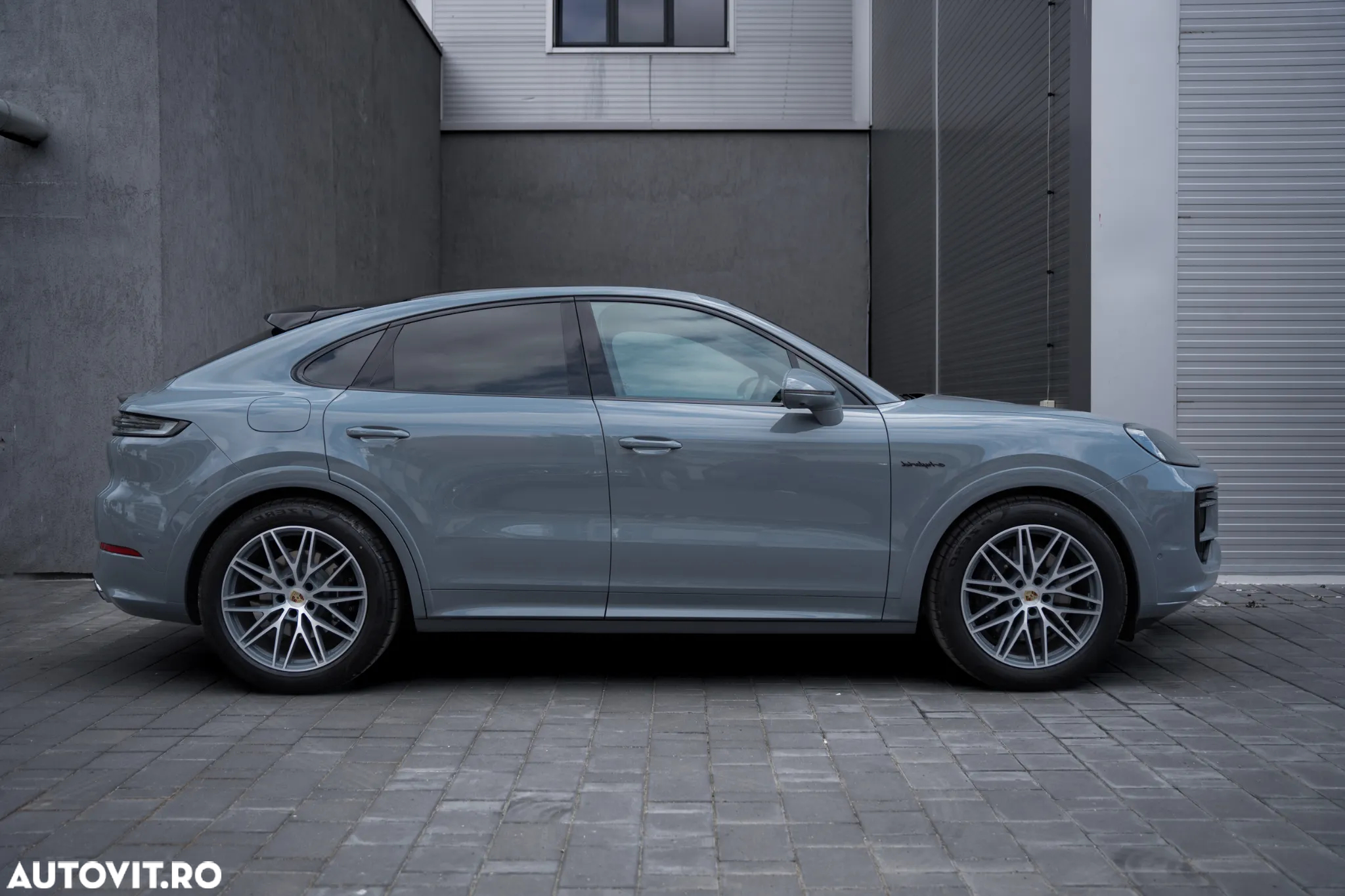 Porsche Cayenne Coupe - 8