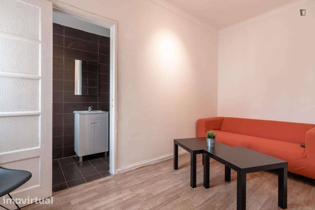 Quarto - localizado em Arroios Lisbon - Grande imagem: 2/24