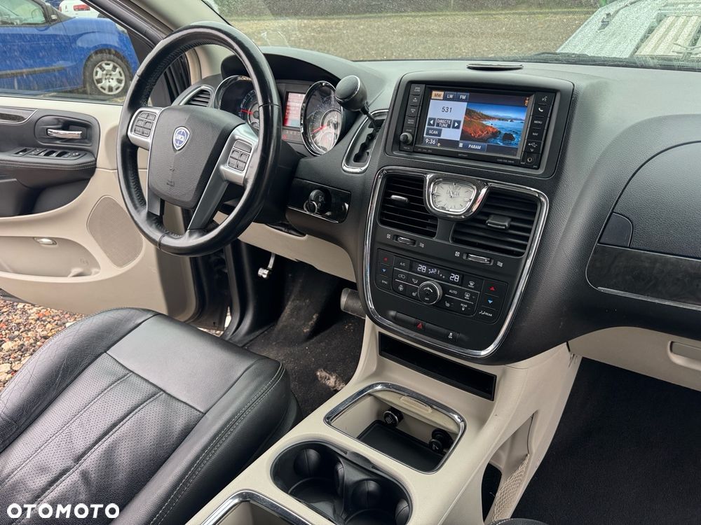 Lancia Voyager 2.8 CRD16v Platinum - 11