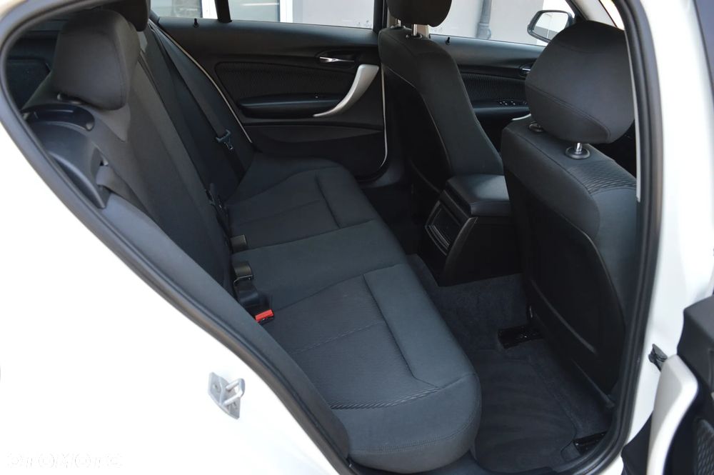 BMW Seria 1 114d Sport Line - 31