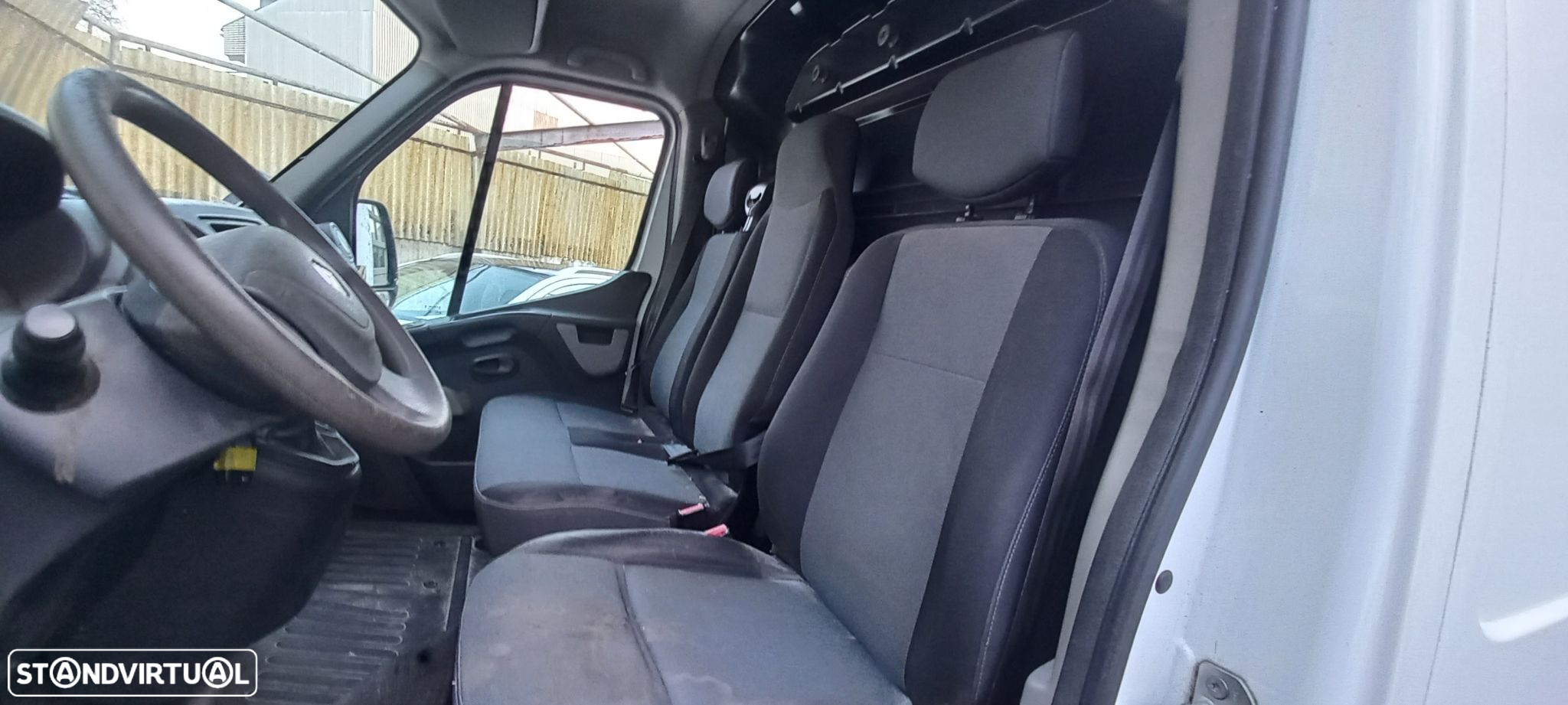 Renault Master 2.3 dCi L2H2 3.3T SS - 4