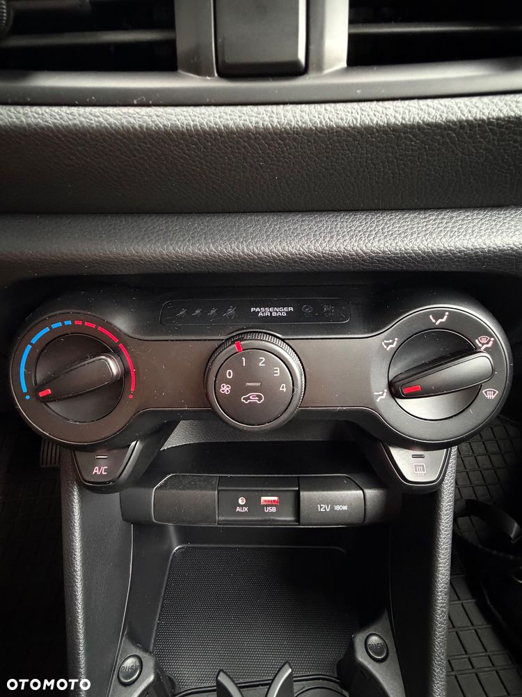 Kia Picanto 1.0 L - 12
