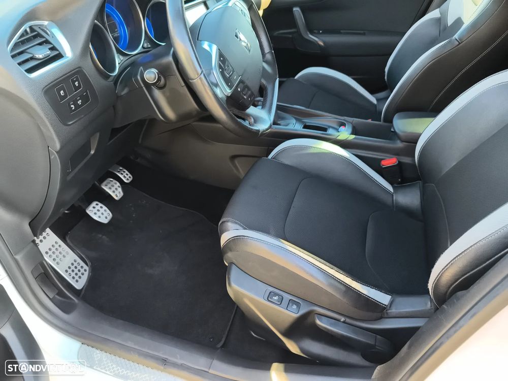 Citroën DS4 1.6 HDi So Chic - 19