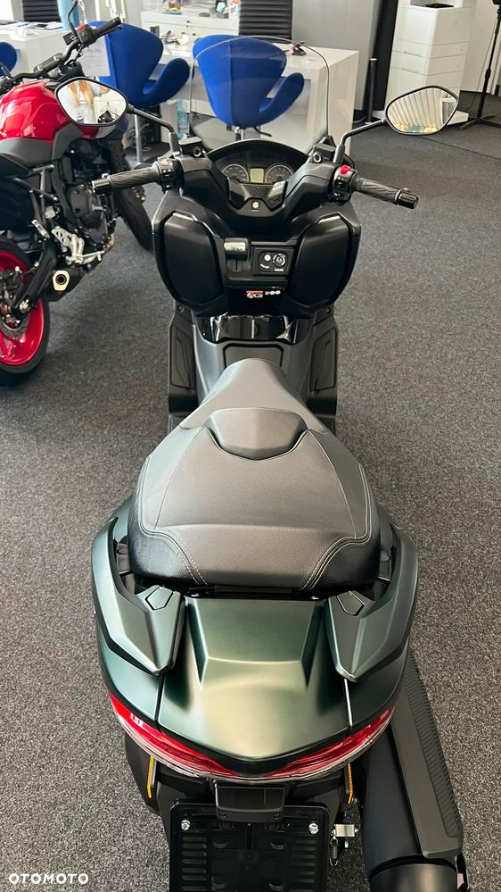 Suzuki Burgman - 17