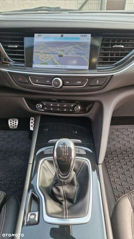 Opel Insignia - 24