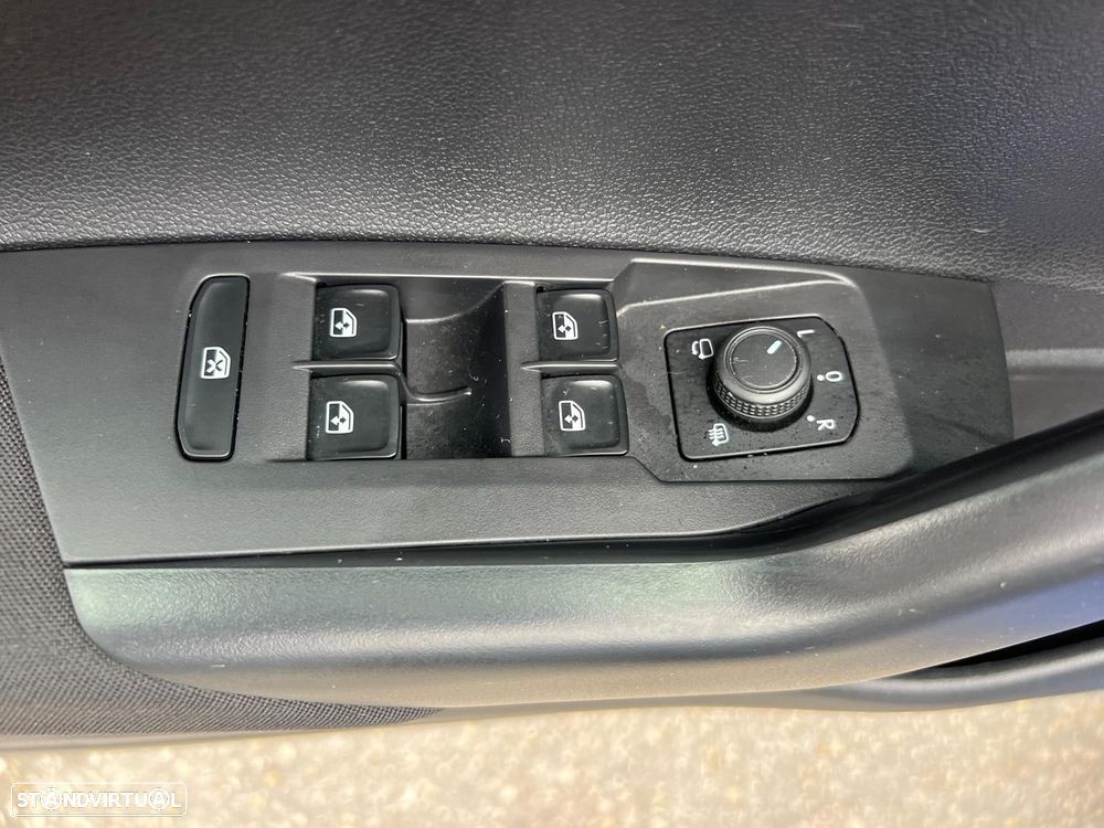 VW Polo 1.0 TSI Urban - 12