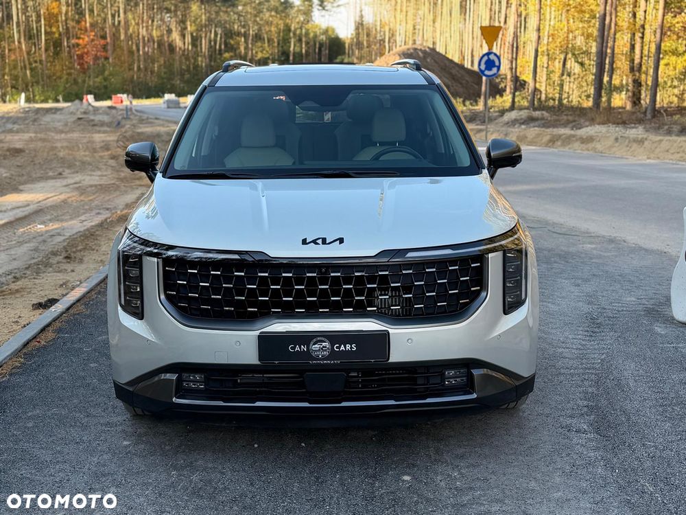 Kia Carnival - 3