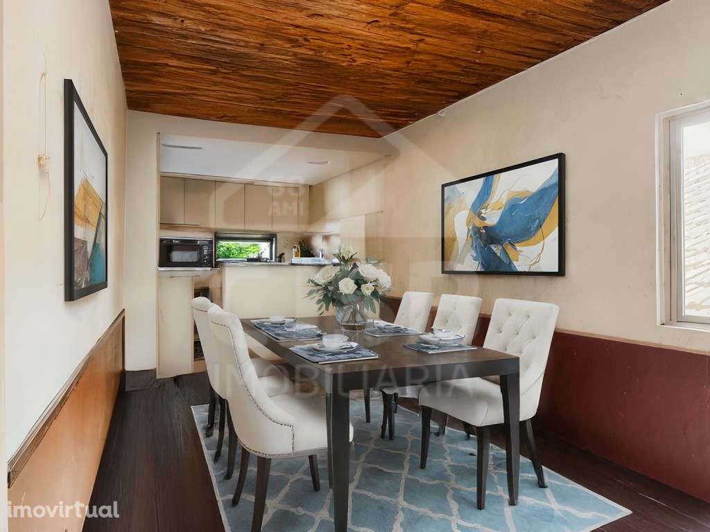 Prédio de dois pisos no centro de Benavente - Grande imagem: 3/30