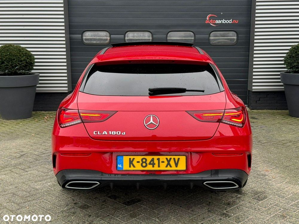 Mercedes-Benz CLA - 32