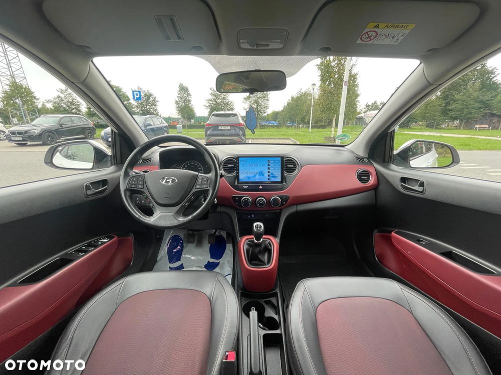 Hyundai i10 1.2 Fifa World Cup Edition - 12