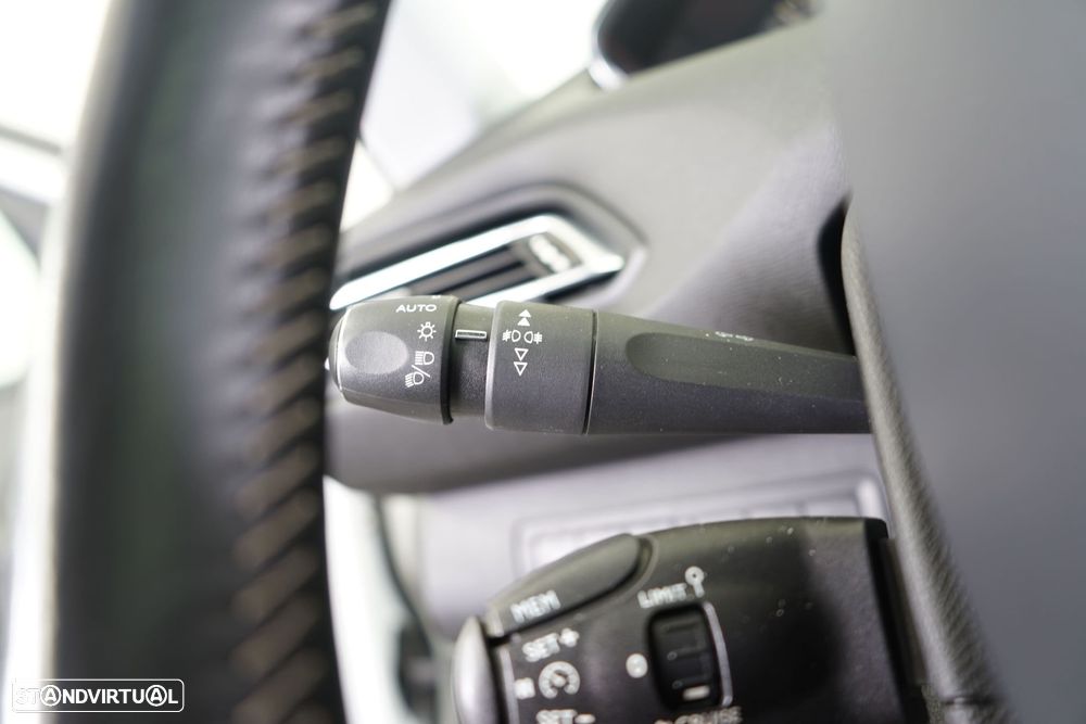 Peugeot 308 SW 1.6 e-HDi Allure - 21