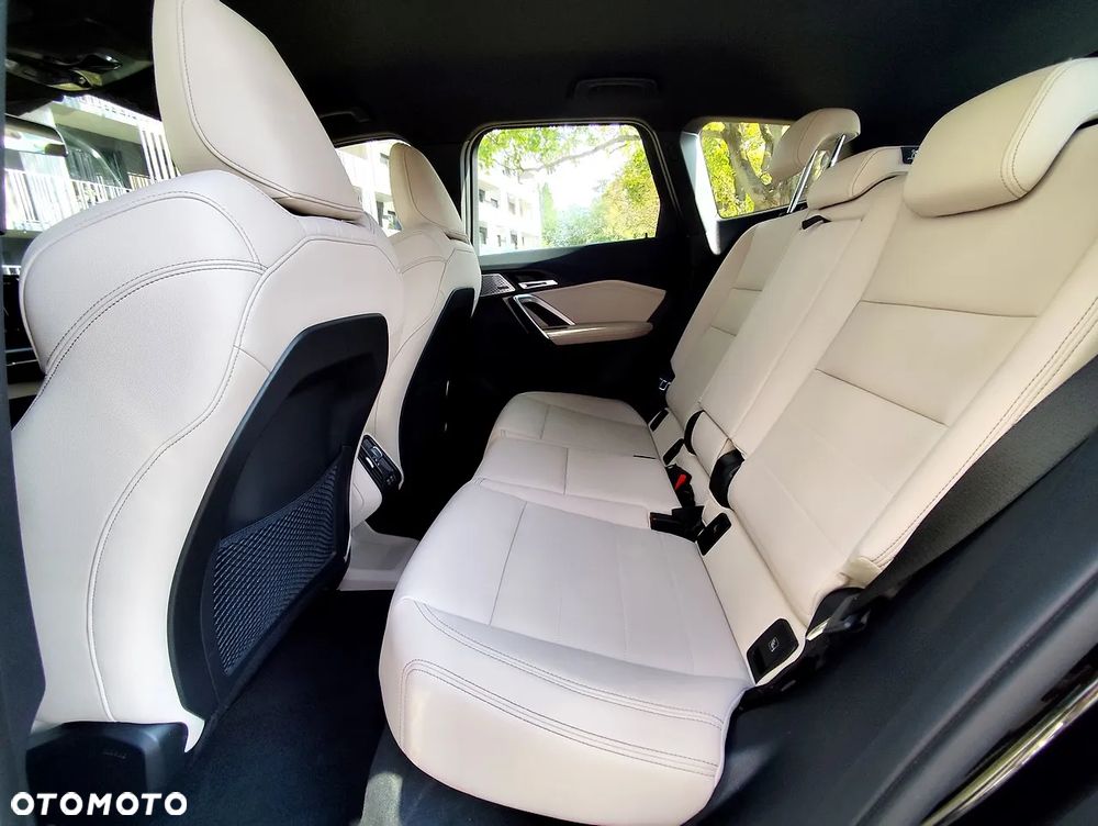 BMW iX1 xDrive30 66.5kWh M Sport - 8