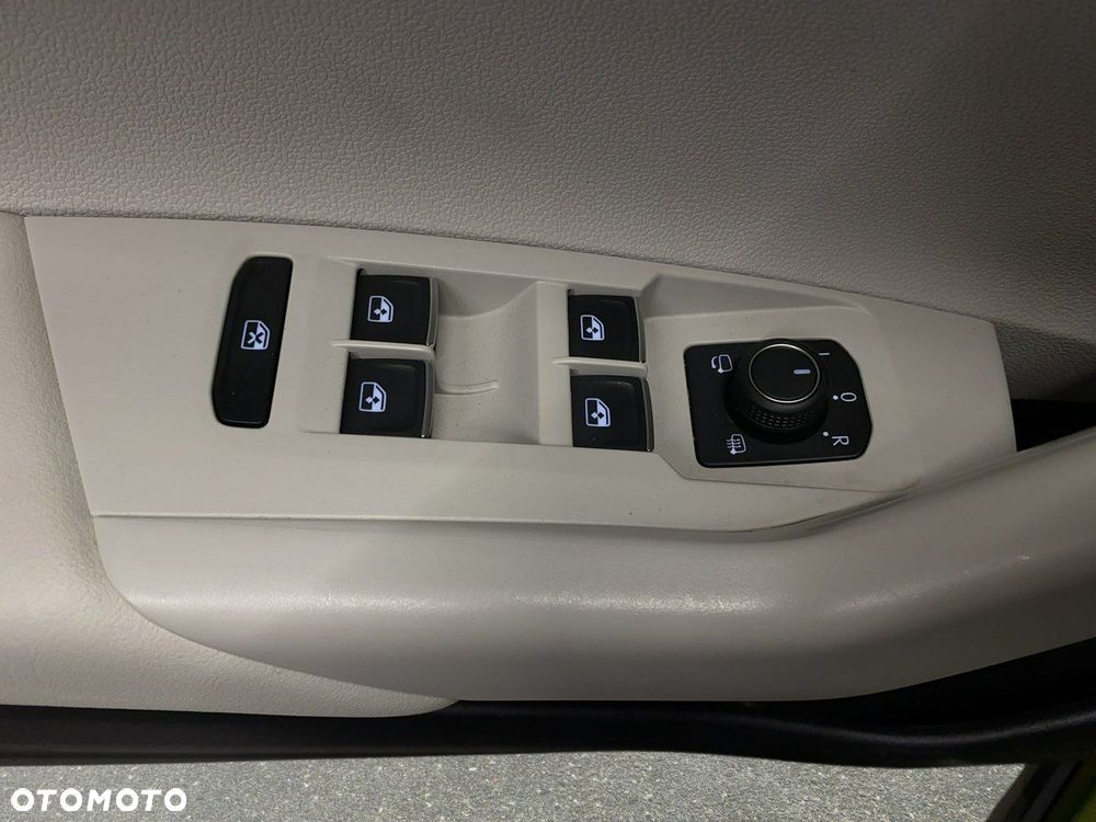 Volkswagen Taigo - 38