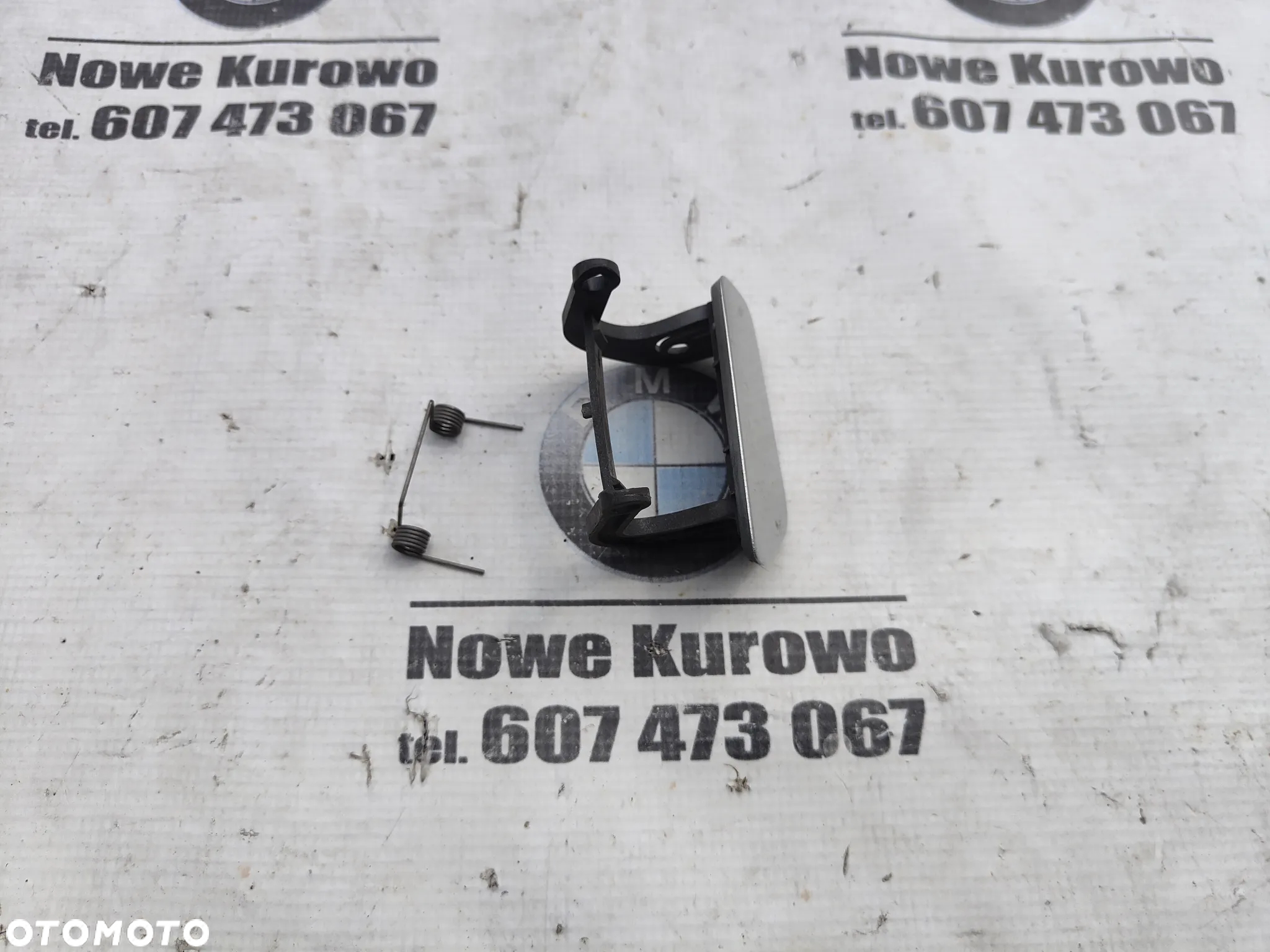 BMW E60 E61 LCI Lifting Zaślepka spryskiwacza prawego 7060586 - 4