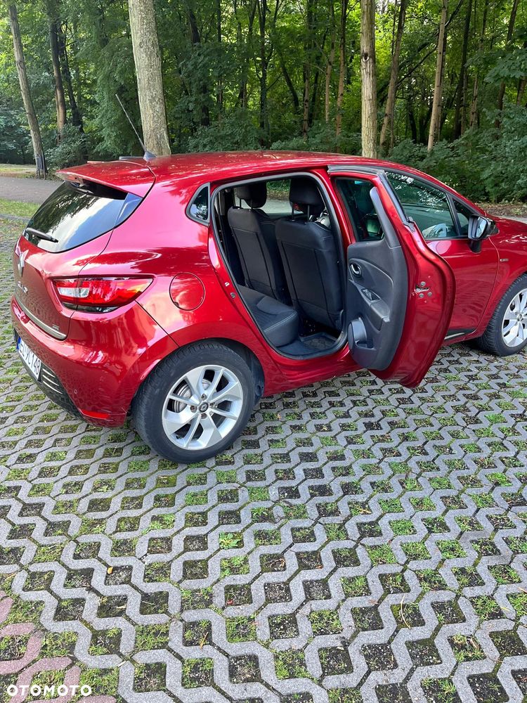 Renault Clio - 9