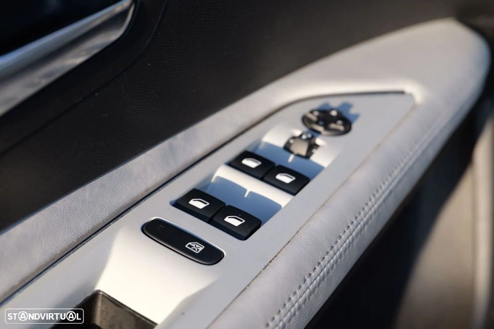 Peugeot 3008 1.5 BlueHDi Allure - 4