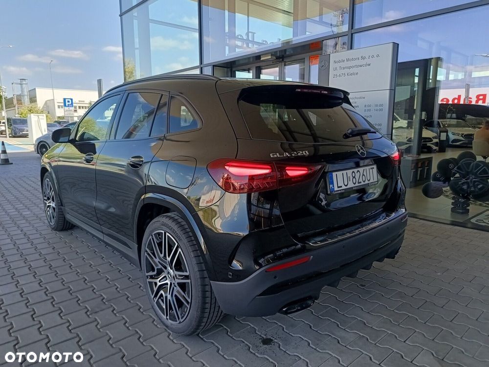 Mercedes-Benz GLA - 6
