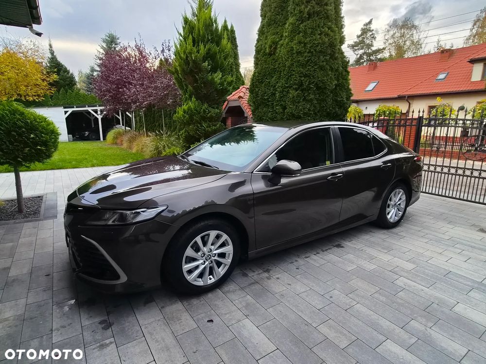 Toyota Camry - 11