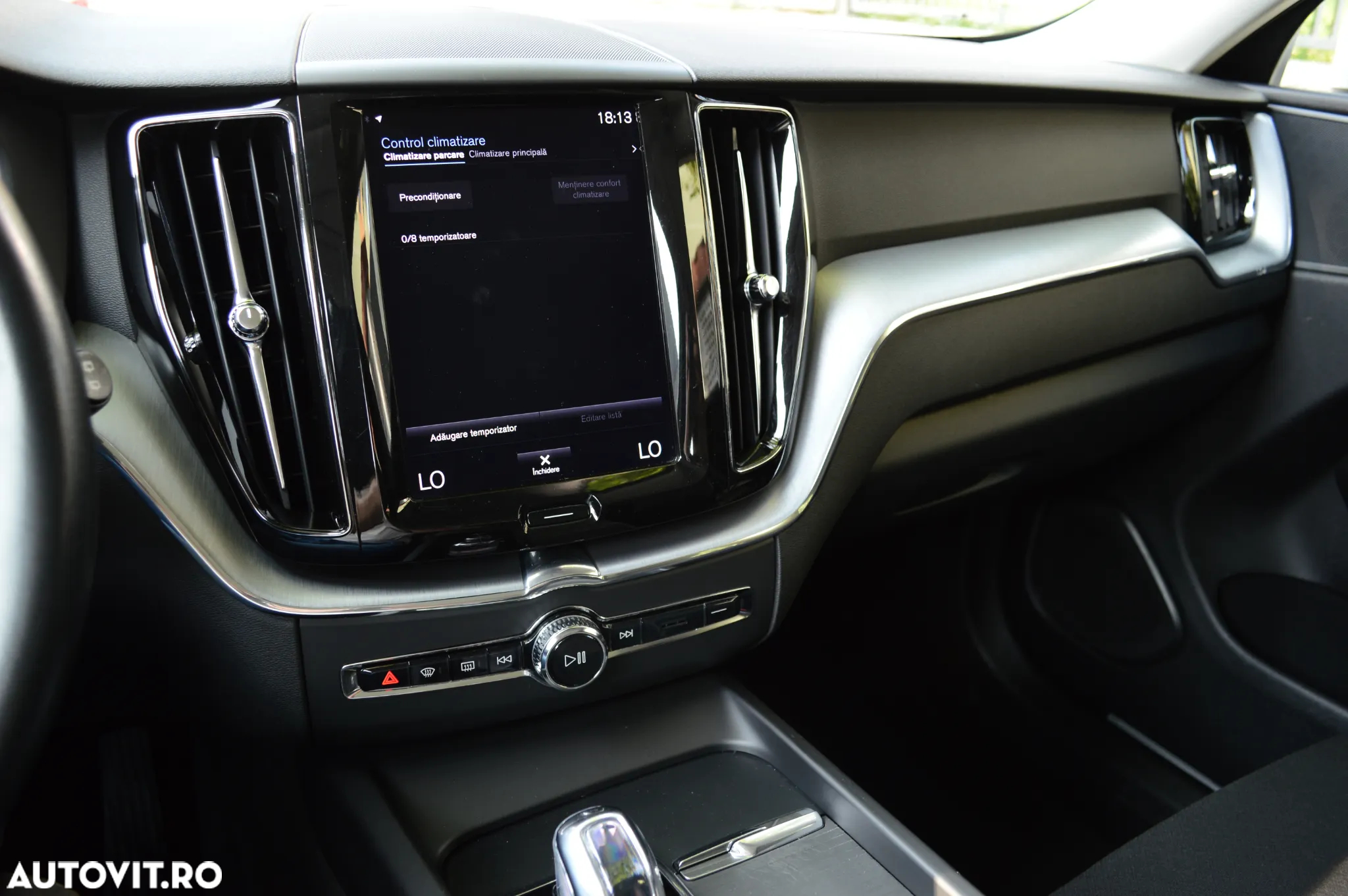 Volvo XC 60 T8 Twin Engine AWD Momentum - 28