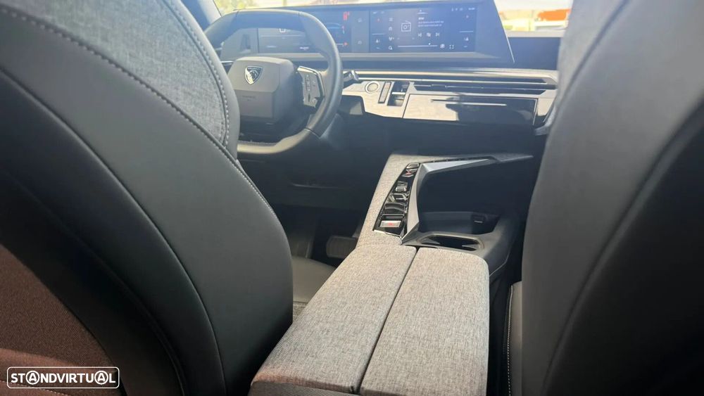 Peugeot 3008 1.2 Hybrid Allure e-DCS6 - 17