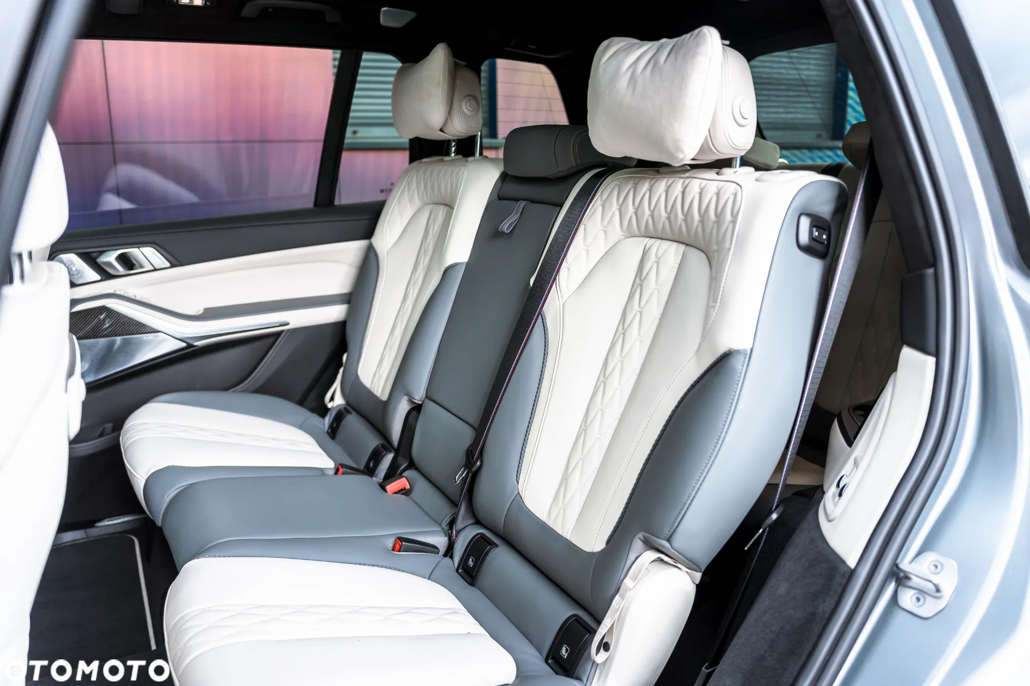 BMW X7 M50i sport - 13