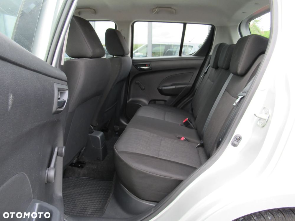 Suzuki Swift - 7