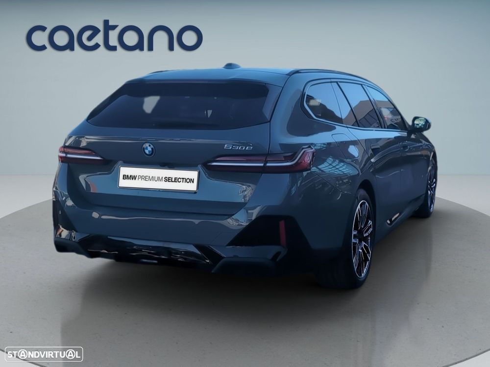 BMW 530 e xDrive Pack Desportivo M - 8