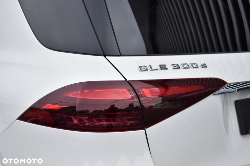 Mercedes-Benz GLE 300 d 4Matic 9G-TRONIC AMG Line Advanced Plus - 8