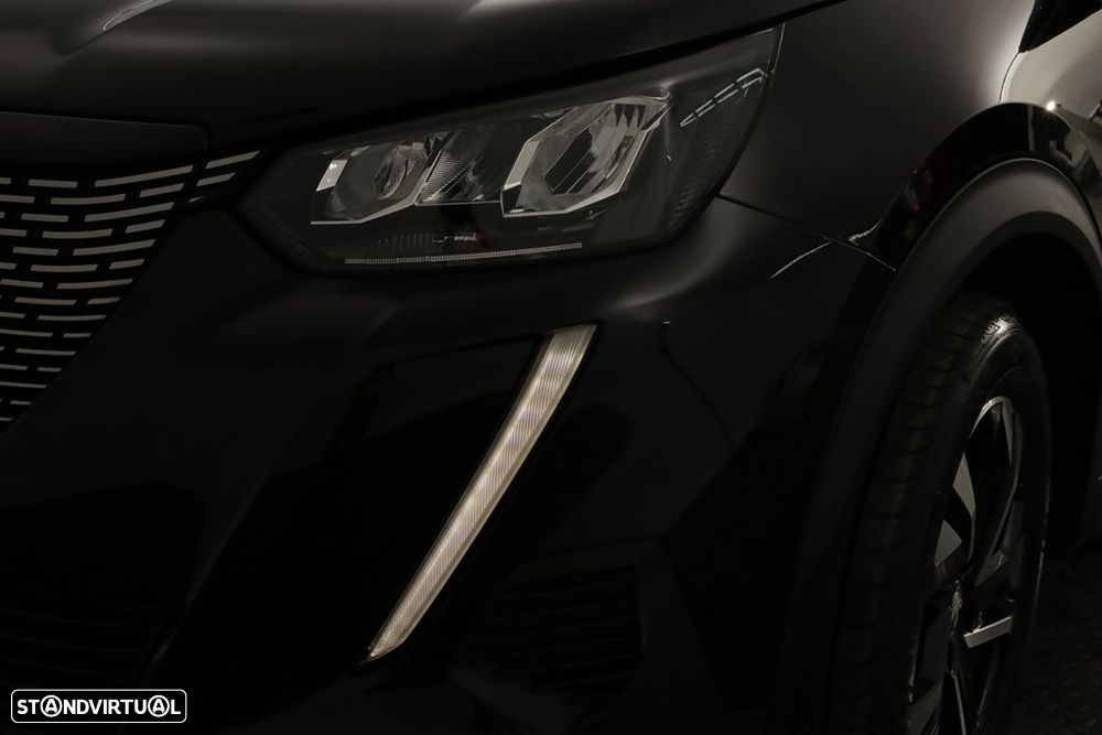 Peugeot 2008 1.2 PureTech Allure EAT8 - 6