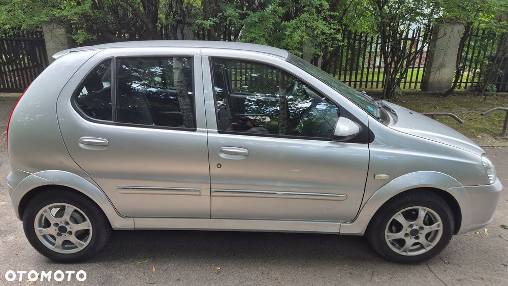 Tata Indica ver-1-4-glx - 4