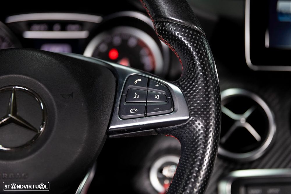 Mercedes-Benz A 180 AMG Line - 14