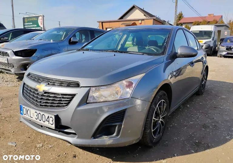 Chevrolet Cruze 1.8 LS+ - 1