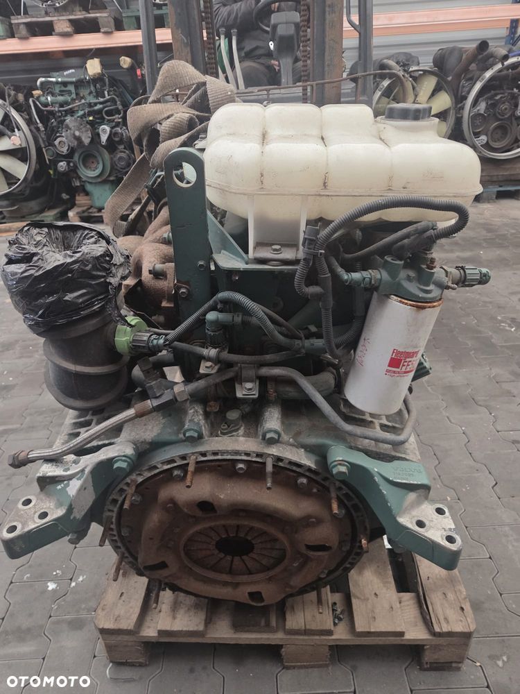 SILNIK VOLVO FL D6B EURO 3 - 3