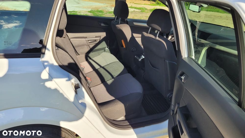 Opel Astra III 1.7 CDTI - 16