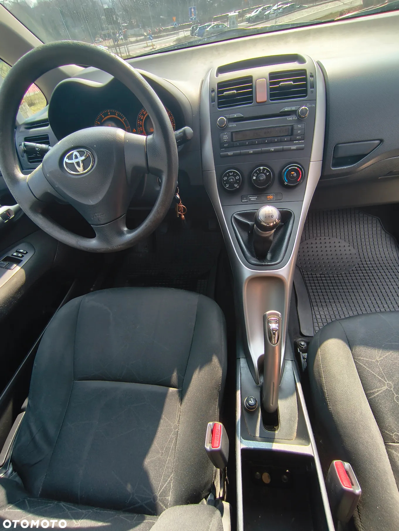 Toyota Auris 1.6 VVT-i Terra - 12