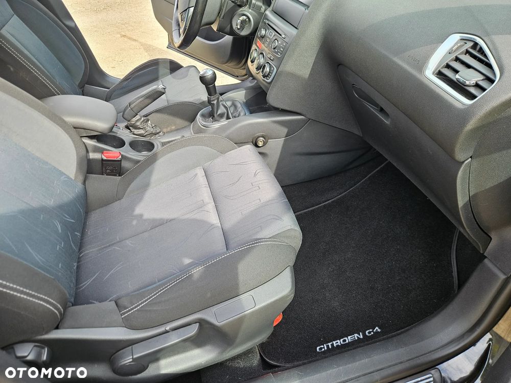 Citroën C4 1.6 VTi Attraction - 32