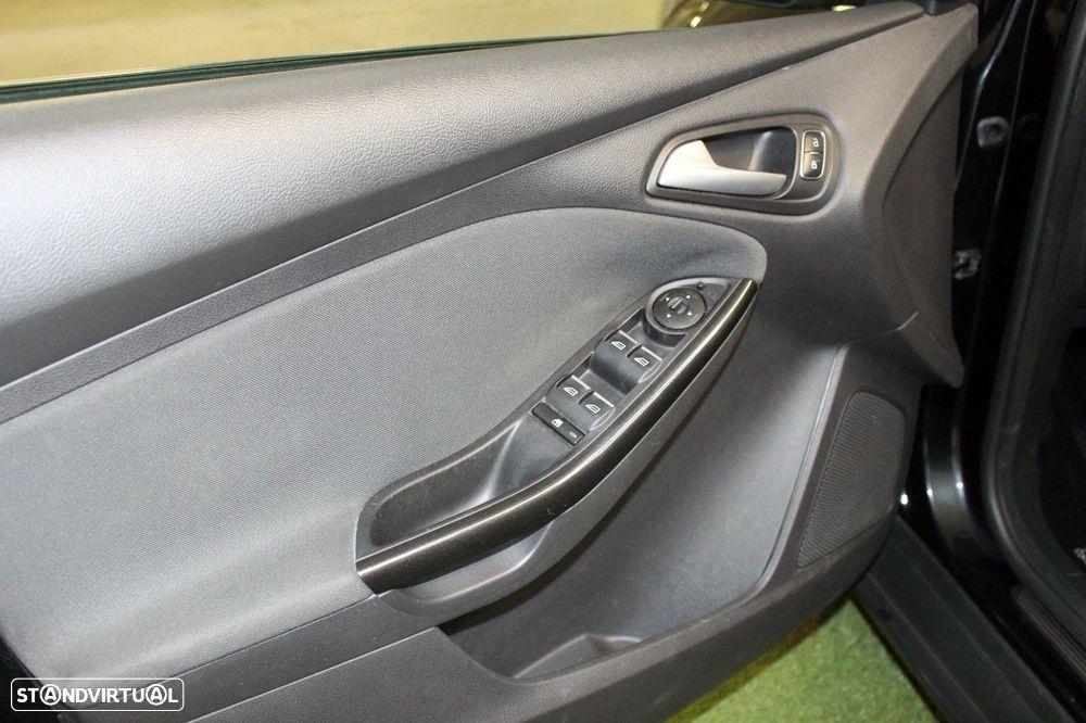 Ford Focus SW 1.5 TDCi Titanium - 12