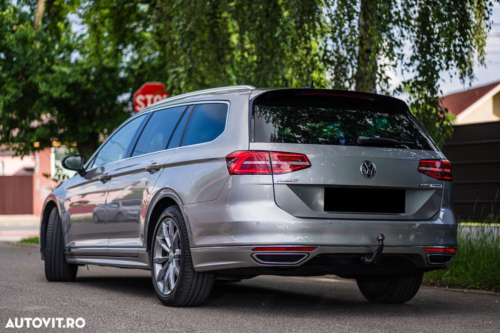 Volkswagen Passat 2.0 TDI DSG (BlueMotion Technology) Highline - 34