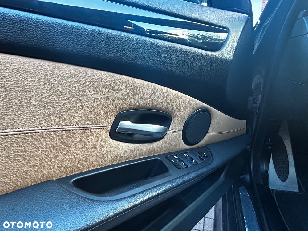BMW Seria 5 520d Edition Exclusive - 7