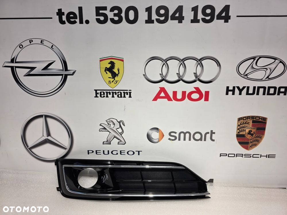 AUDI A8 4H0 D4 LIFT 13- LEWA / PRAWA KRATKA BOCZNA ZDERZAKA PRZEDNIEGO PRZÓD NR 4H0807680P / 4H0807680Q + 4K0807152B , 4H0807679P / 4H0807679Q + 4H0807151B NR AUKCJI KB91 - 2