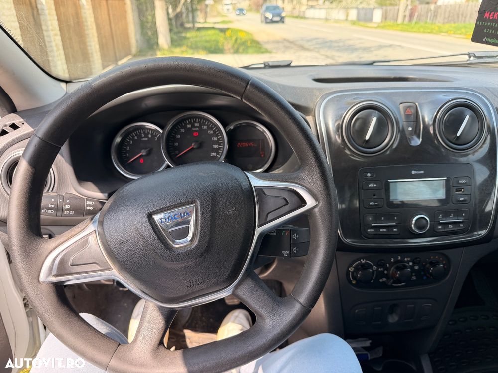 Dacia Logan TCe 90 Essential - 9