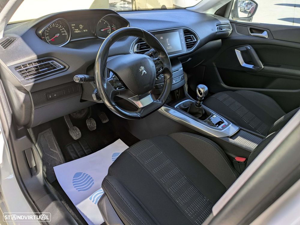 Peugeot 308 1.6 BlueHDi Allure J17 - 18