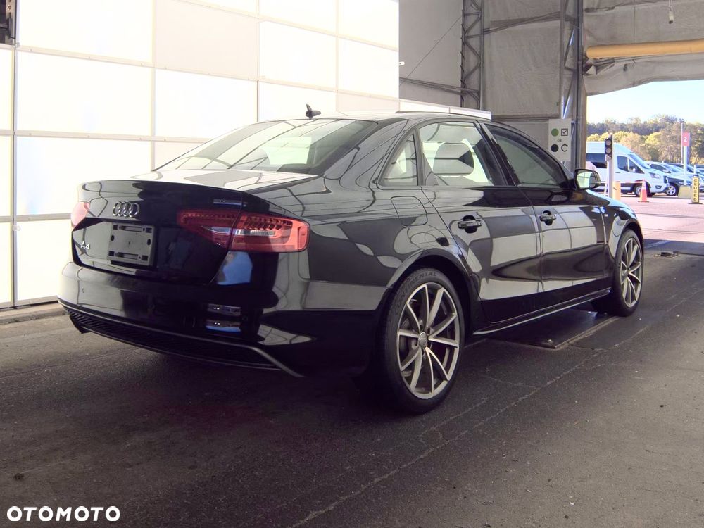 Audi A4 Limousine - 3