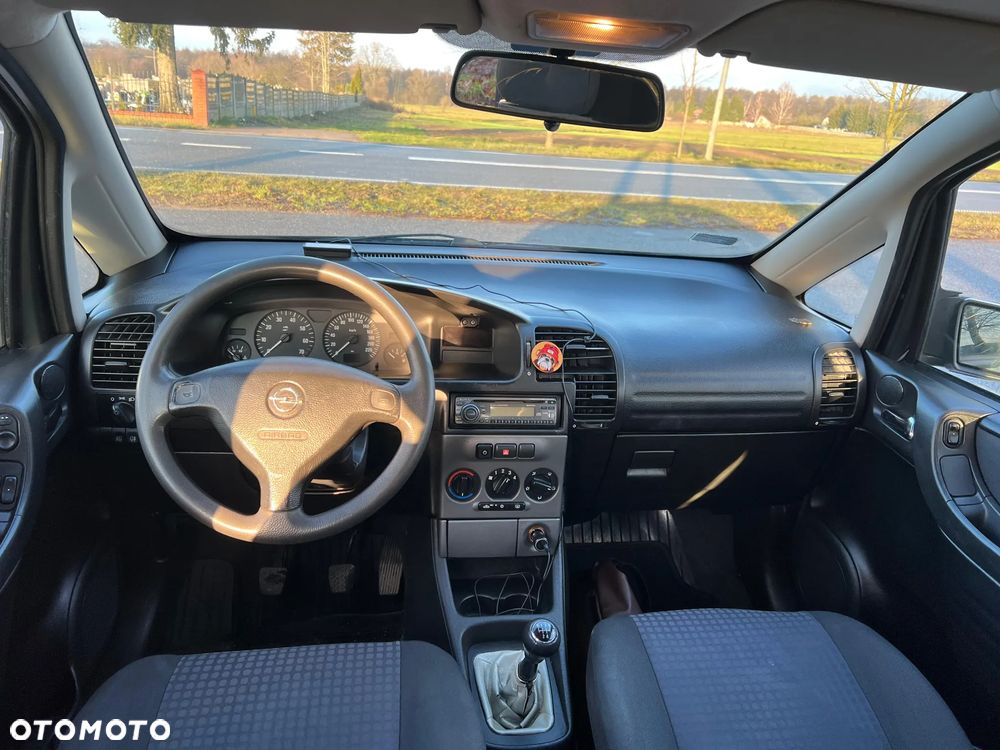 Opel Zafira 1.8 16V Elegance - 11