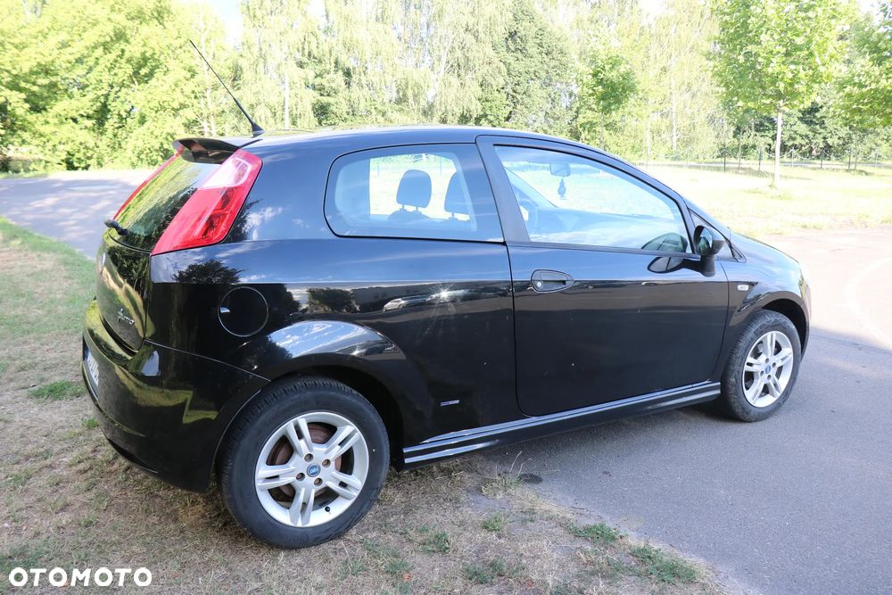 Fiat Grande Punto - 9