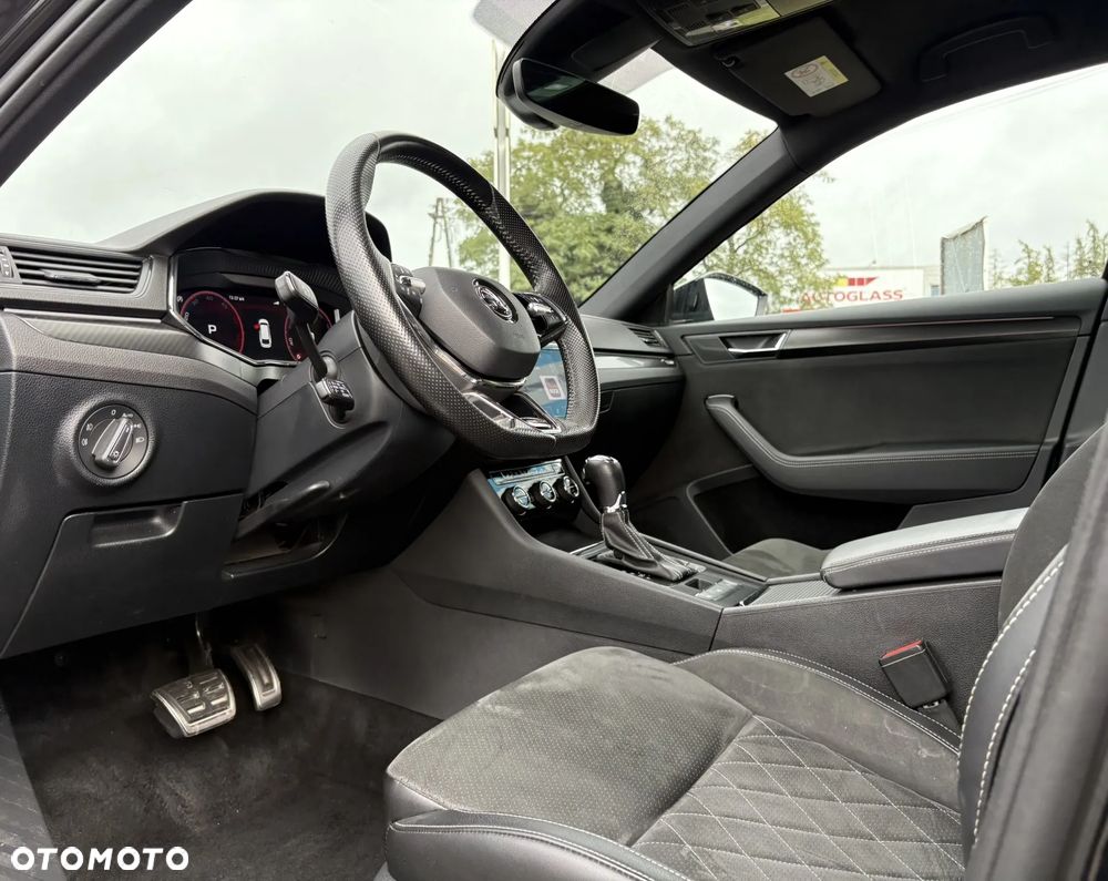Skoda Superb 2.0 TDI SCR Sportline DSG - 11